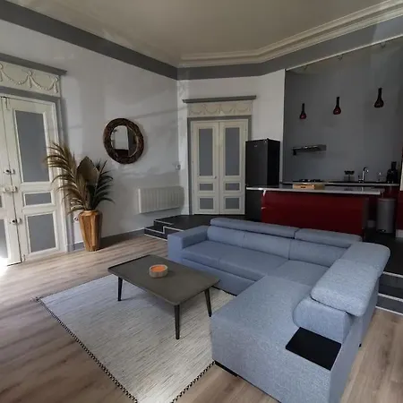 Au Palais, Dort Appartamento